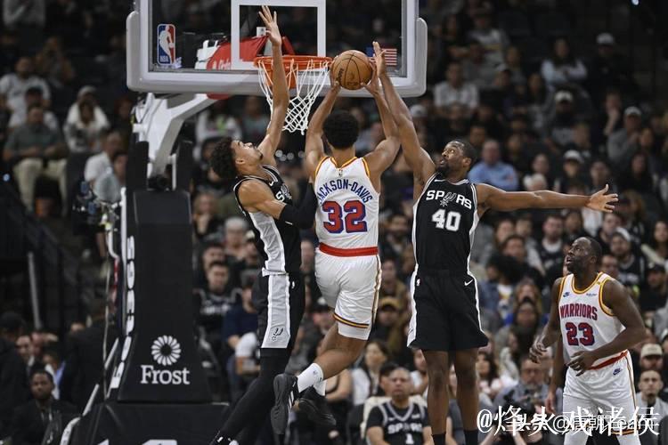 文班亚马25+7+9库里14分 马刺17分逆转胜勇士